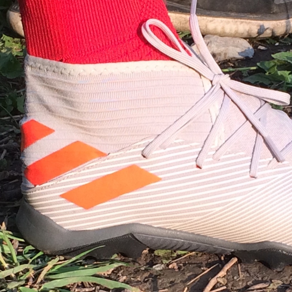 Adidas nemeziz shoe